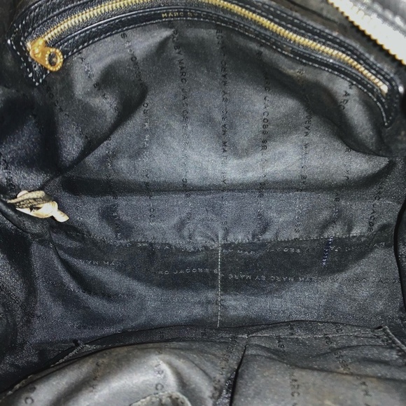 MARC BY MARC JACOBS Pebbled Italian Leather Convertible Crossbody Bag + Wallet - Picture 9 of 16